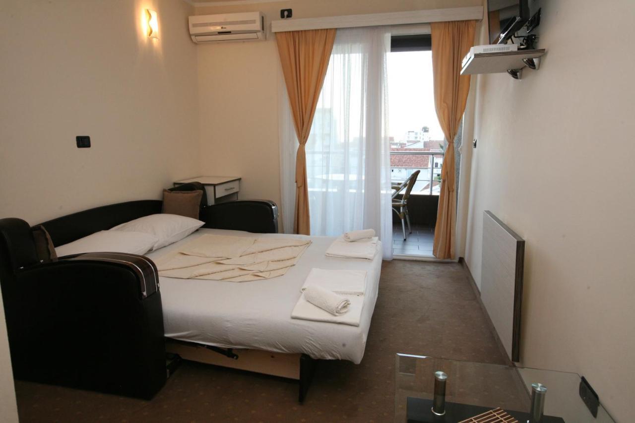 Vilaelenamarko Budva Exterior foto