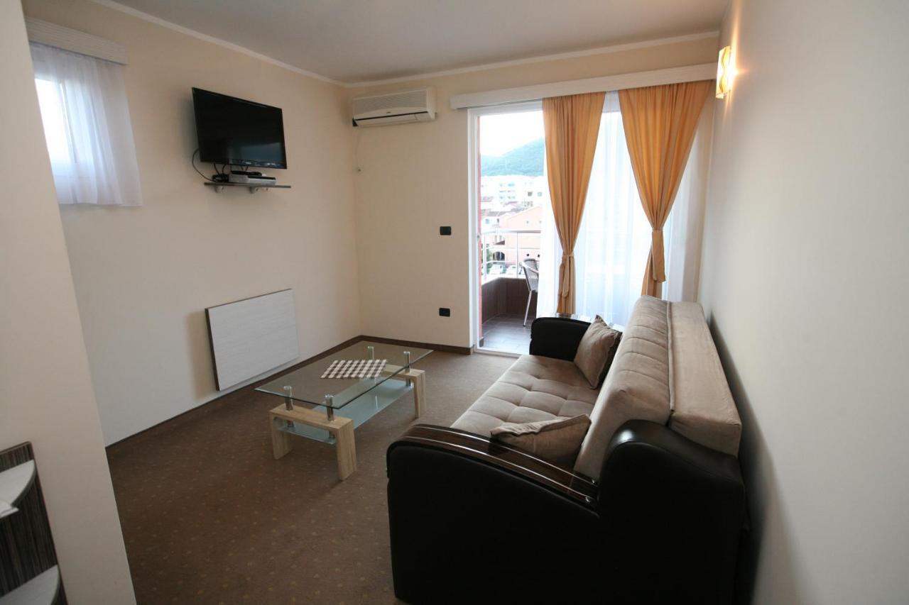 Vilaelenamarko Budva Exterior foto
